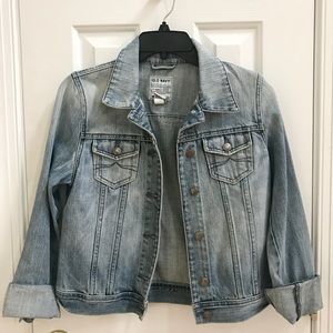 Classic Old Navy Jean Jacket 🌻